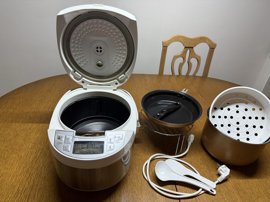 Мультиварка Redmond MasterFry RMC FM4520