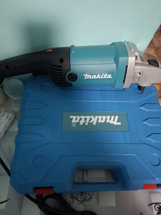 Полировочная машинка MAKITA