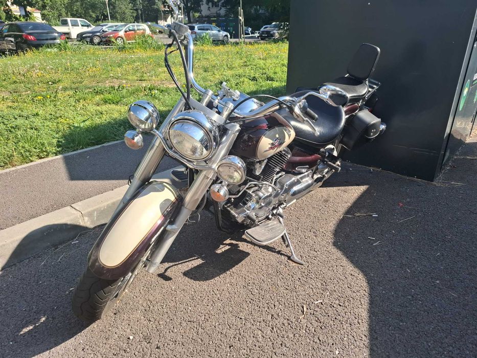 Yamaha V-star 1100