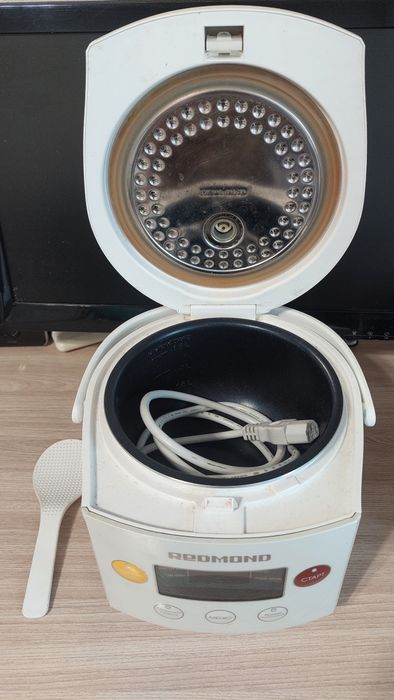 Продам мультиварку REDMOND