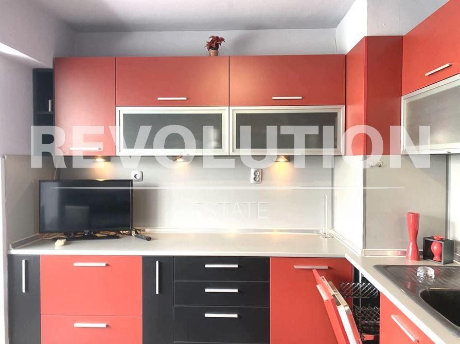 Дава се под наем Тристаен апартамент в Варна, Левски - 90 кв.м за 700 € - Снимка #5