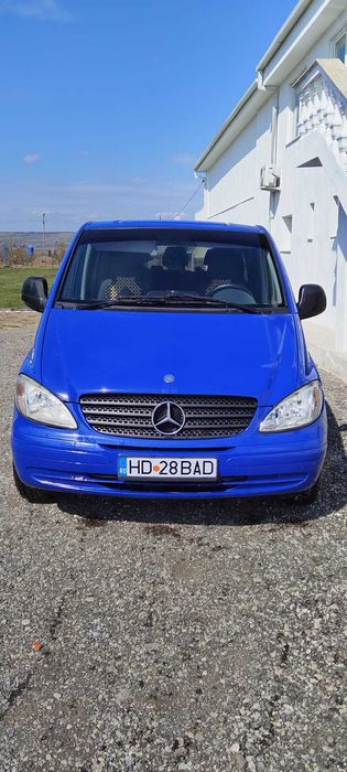 Vând Mercedes vito