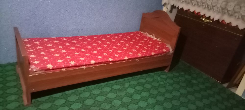 Spalniy Garnitur bor