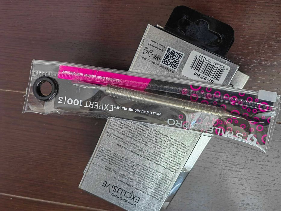 Bit Flacara cu varf tesit – 2.1 mm (set 8 buc)  2 × Forfecuta profesionala Staleks PRO Exclusive SX-22/2 Magnolia  Pusher Staleks Pro Expert 100/3