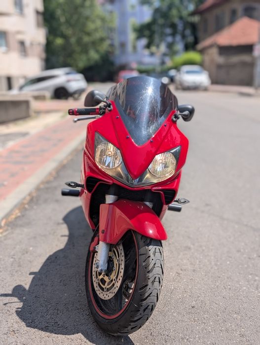 Honda cbr 600 f4i