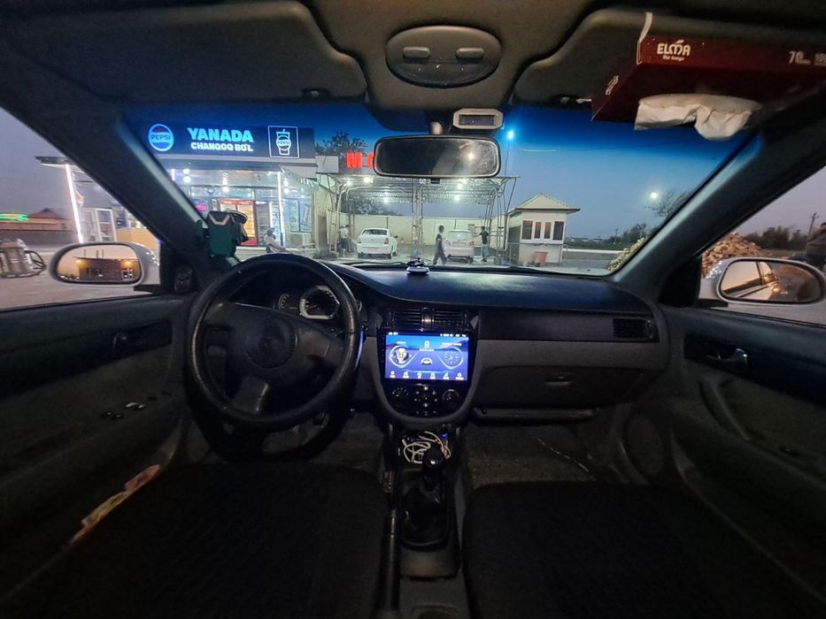 Ласетти сотилади