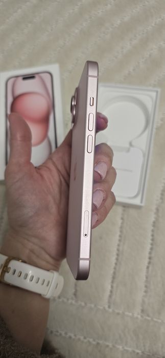 Iphone 15  roz 256 GB