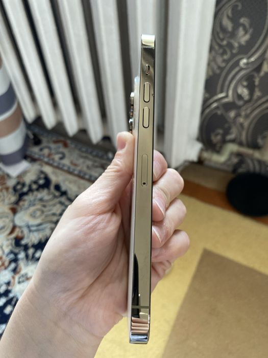 Продам айфон 14 про макс