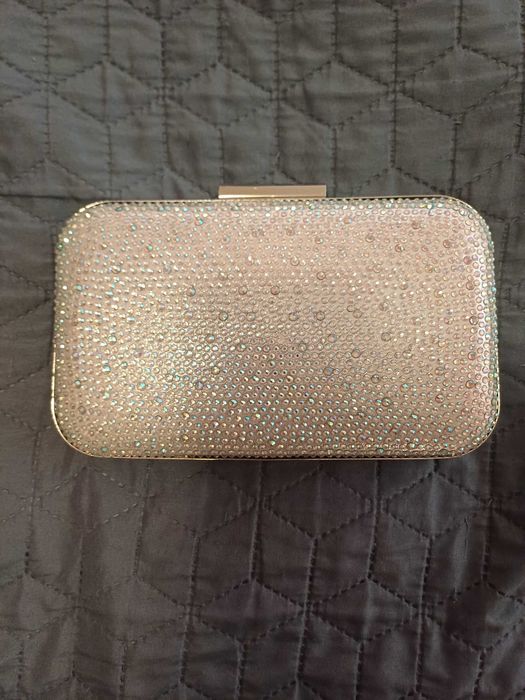 Чантичка клъч с кристали