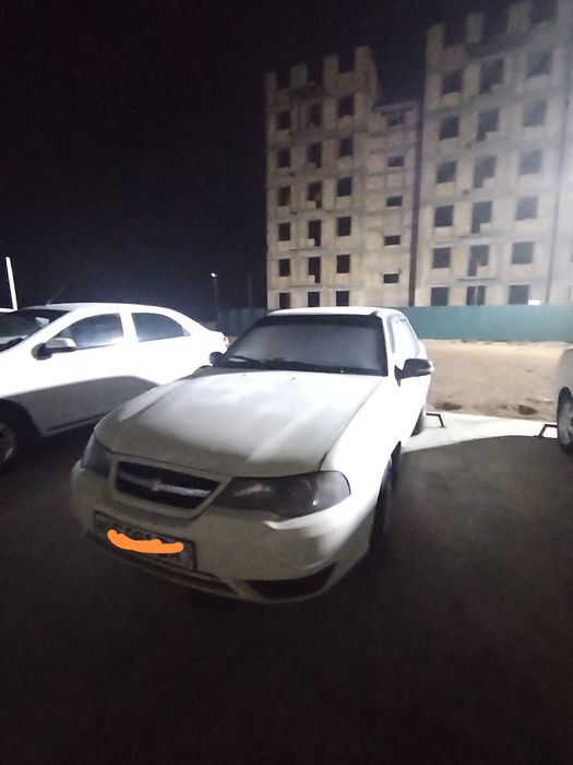 Nexia 2 sotiladi 1.6