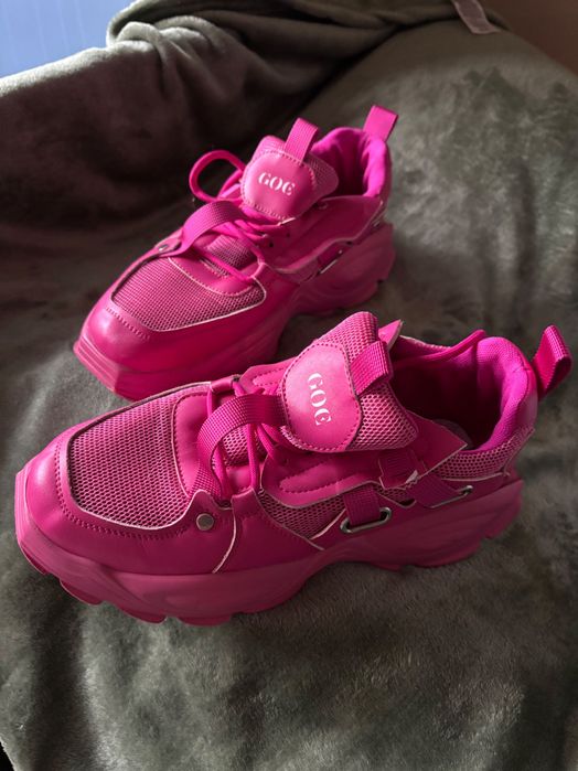 Маратонки 38,5 р