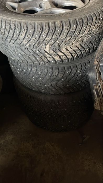 Продам диск с шинами зимние