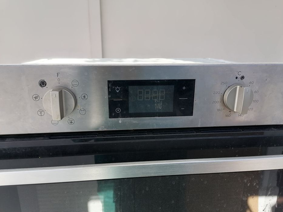 Фурна Indesit, за вграждане