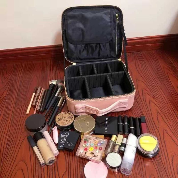 Преносим Органайзер за козметика тип куфар подходящ за пътувания