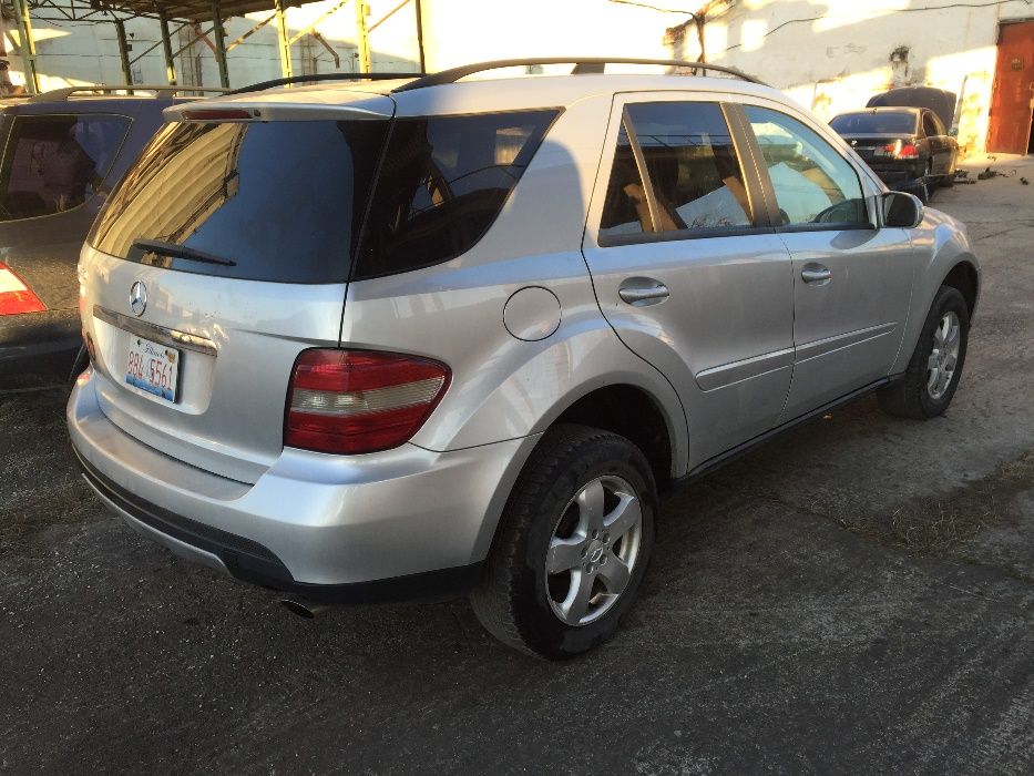 Dezmembrez ml350 ml500 ml63 amg w164 piese mercedes ml 2007 amg pachet