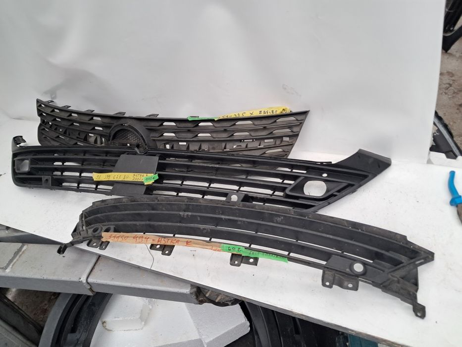 Грил решетка  Opel Zafira  Opel Astra L Opel Astra  K