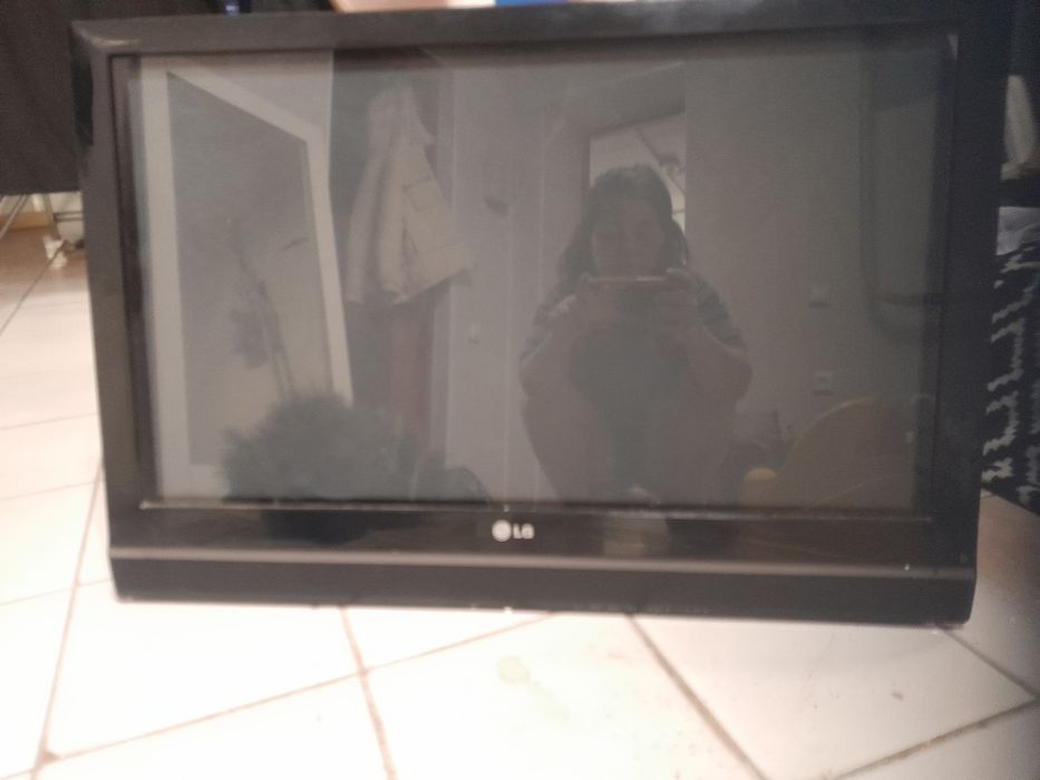 Телевизор продам.