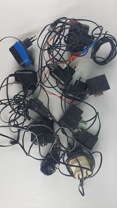 SET 100lei-Diverse alimentatoare - încărcătoare pt diverse dispozitive