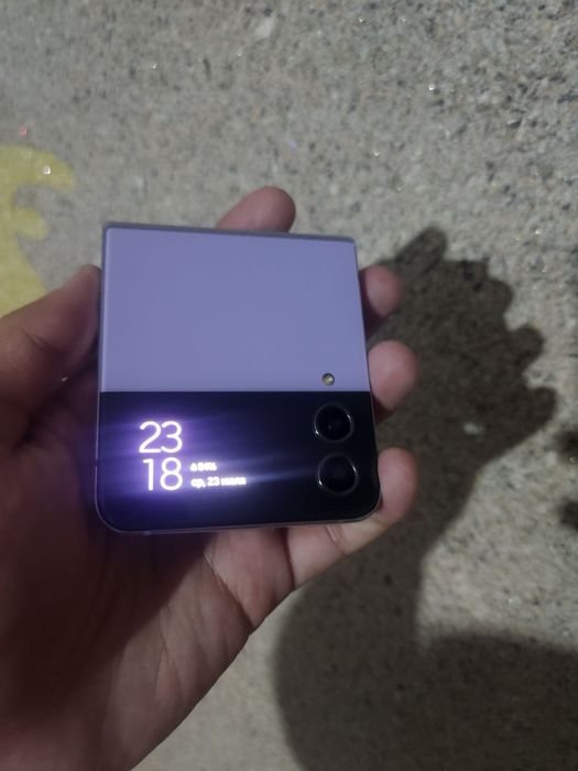 Samsung galaxy z flip 4