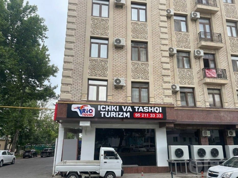 Reklama Bukva Banner Neon Let