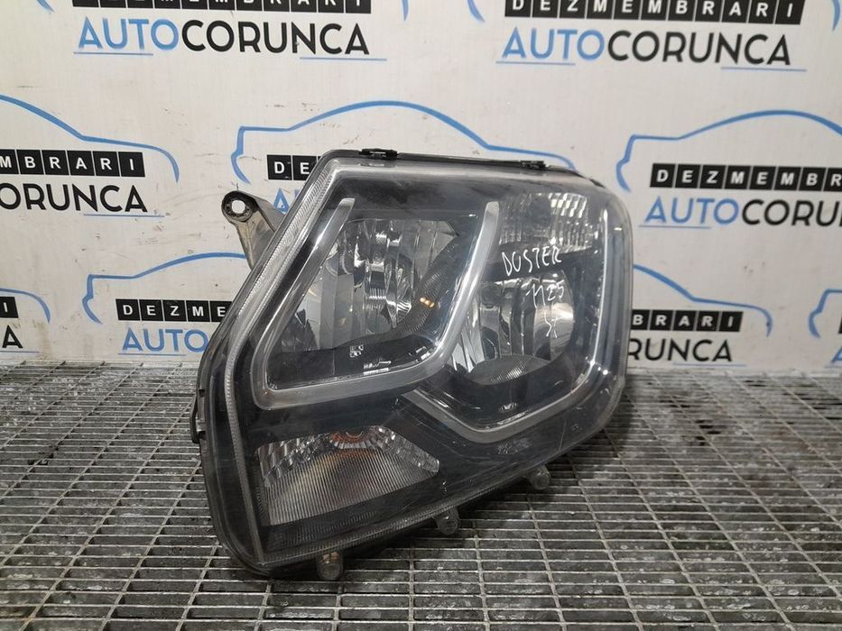 Far Stanga Dacia Duster Facelift 2014 - 2017 SUV 4 Usi (1125) Fara xenon