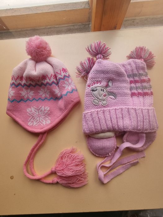 Зимна шапка Момиче 46-48 ,2 броя за 5 лв