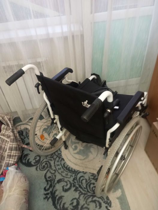 Инвалидное кресло