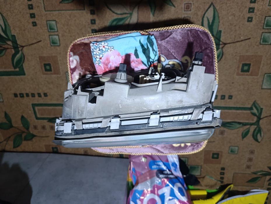 Фара на Мерседес 202 до рестайлинг