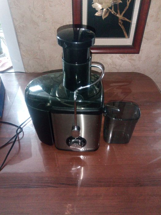 Соковыжималка Vitek VT-3653