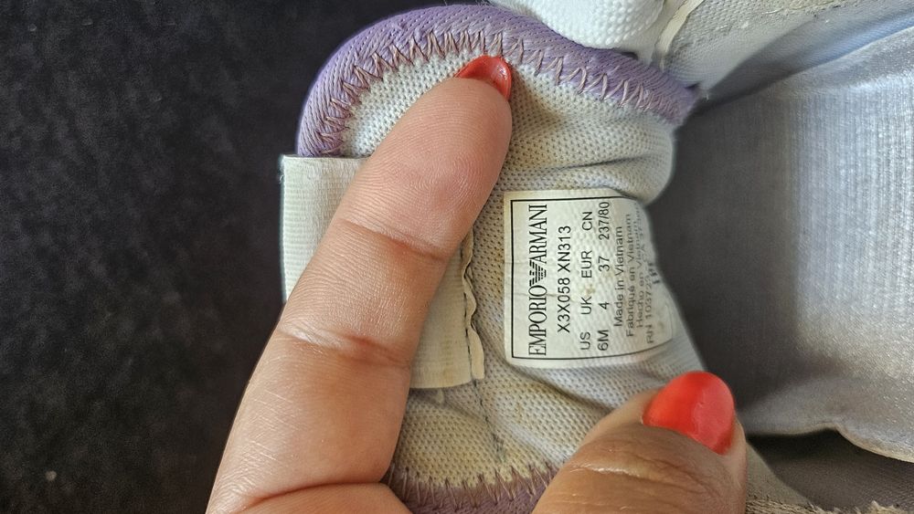 Нови сникърси Emporio Armani  номер 37 стелка  23.5см
