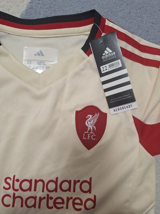 Ново! Детски футболен екип на  Ливърпул за 2025-2026, 7-8 години