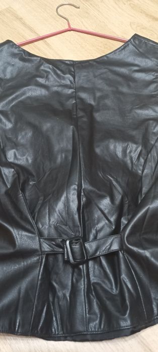 Жилетка безрукавка экокожа