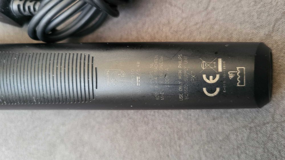 Philips OneBlade Pro QP6510 Aparat barbierit si tuns barba fuctionala