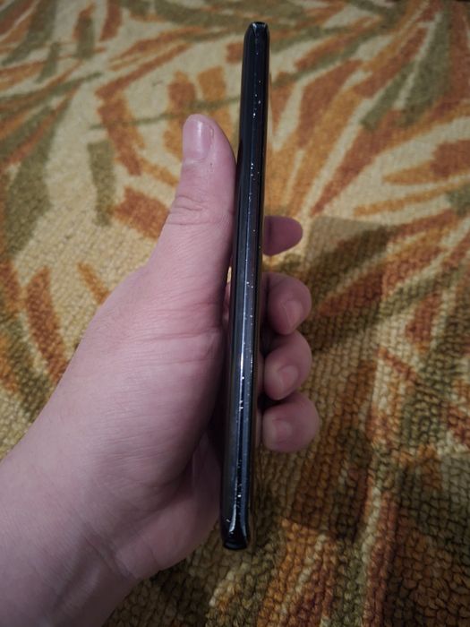 Samsung galaxy s20 ultra sotiladi