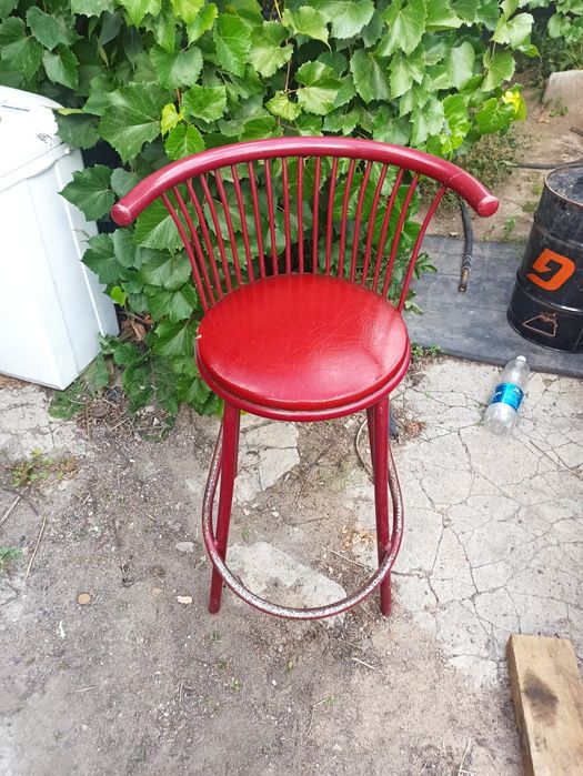 Барный стул в отличном состоянии.