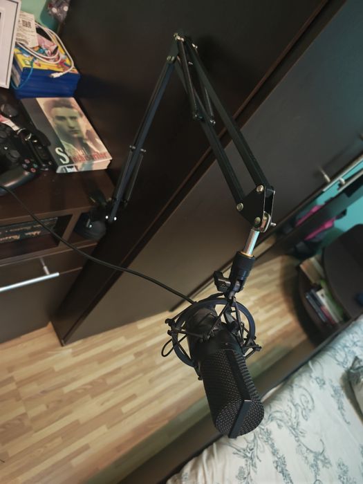 Microfon Condensator USB Fifine K669B – Ideal pentru Gaming, Streaming, Podcast (Stare Excelentă)