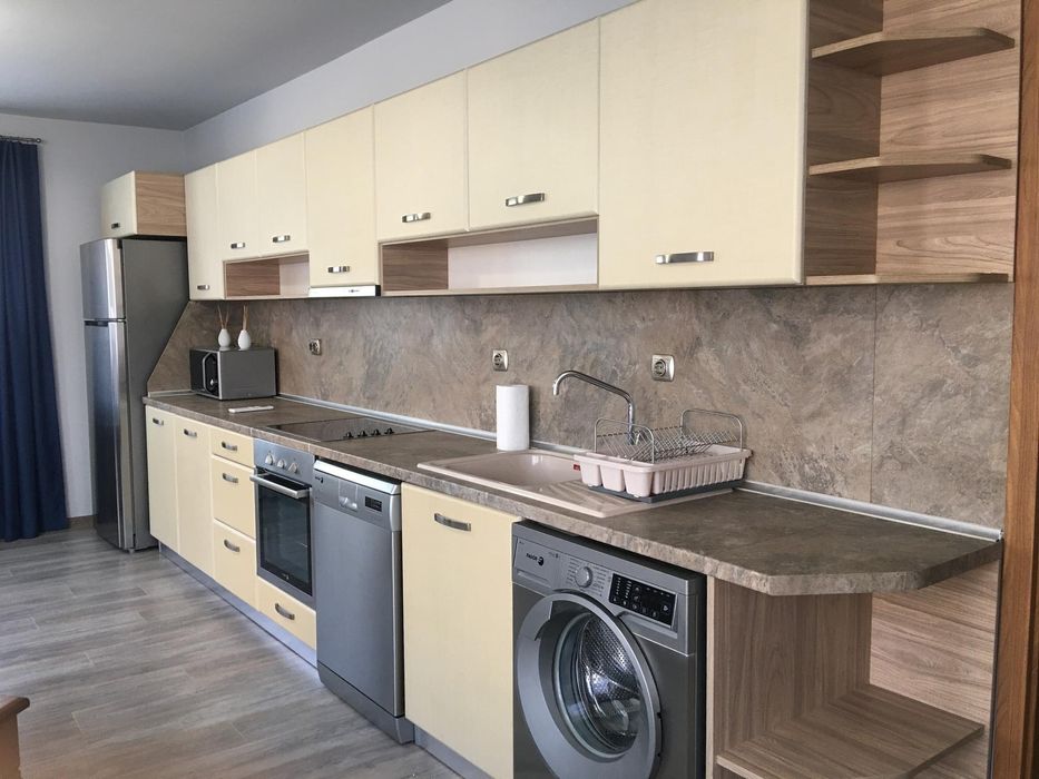 Дава се под наем Двустаен апартамент в Пловдив, Център - 80 кв.м за 450 € - Снимка #1