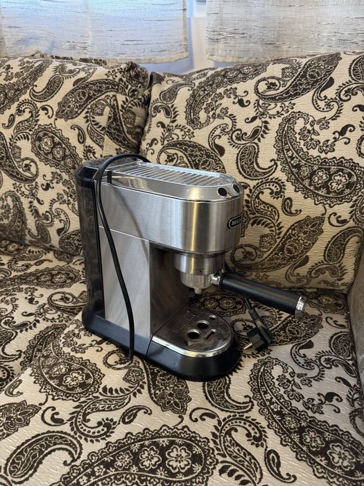 Кафе машина Delonghi Dedica