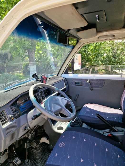 Дамас делукс малочни