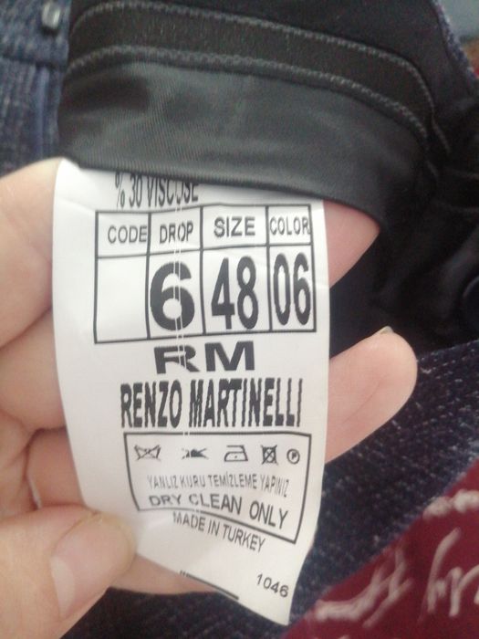 Продам костюм тройка