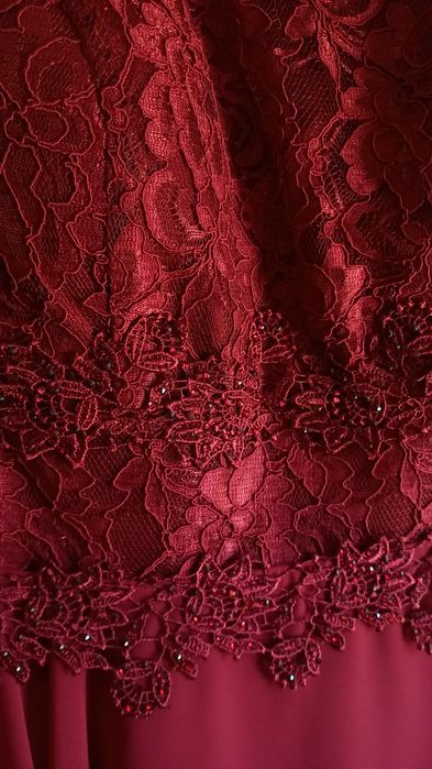 Официална къса рокля цвят бордо - бална рокля