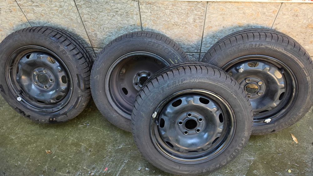 Set 4 Jante otel cu anvelope de vara Goodyear 2022 - 185/60/R14