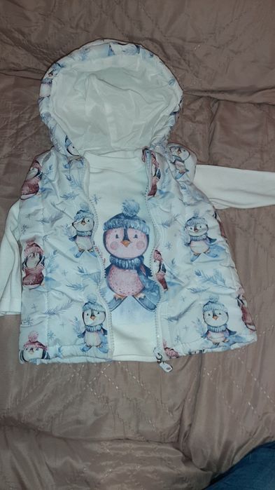 Бебешки есенно-зимен  елек с блузка