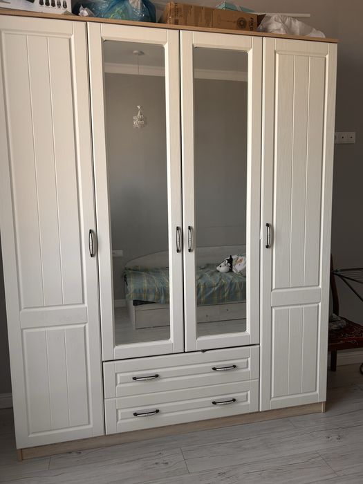 Продам шкаф 4 дверный