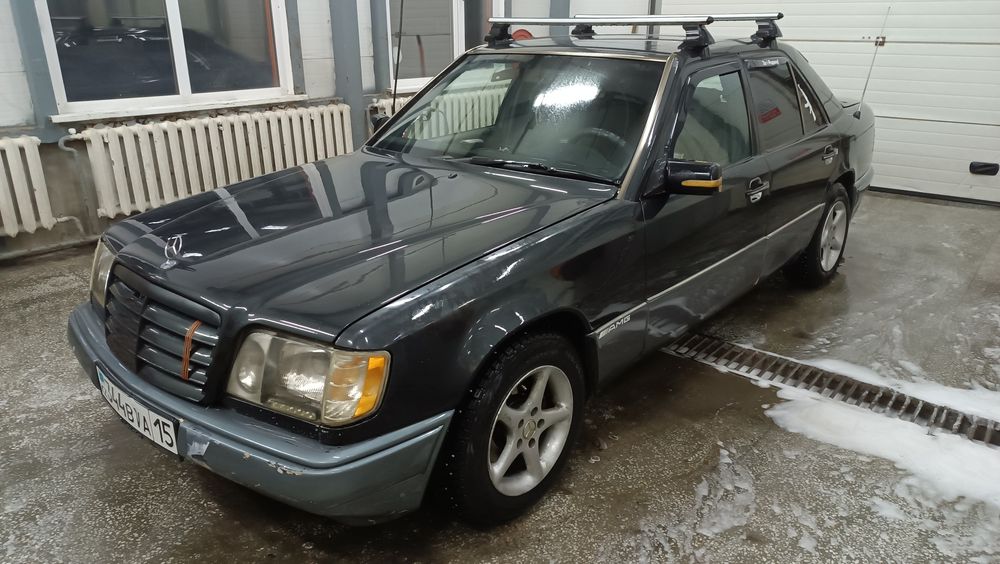 Мерседес 124 Е230