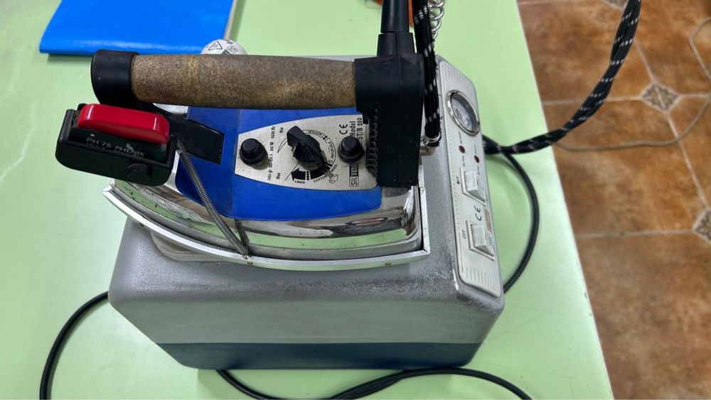 Профессиональный парогенератор утюг