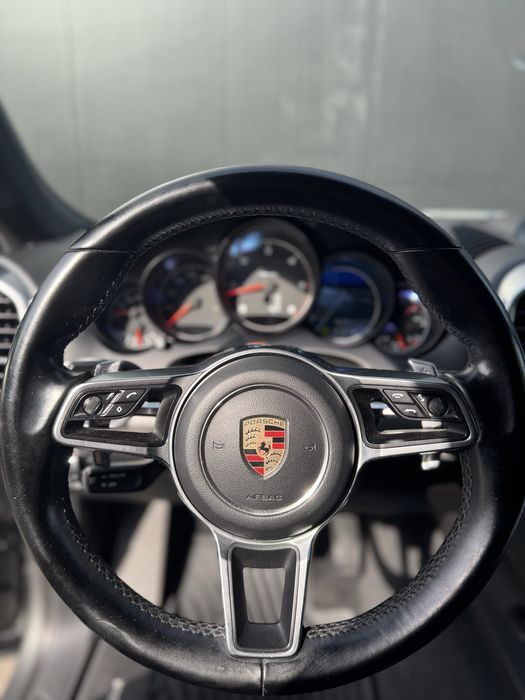 Porsche Cayenne 3.0 L diesel