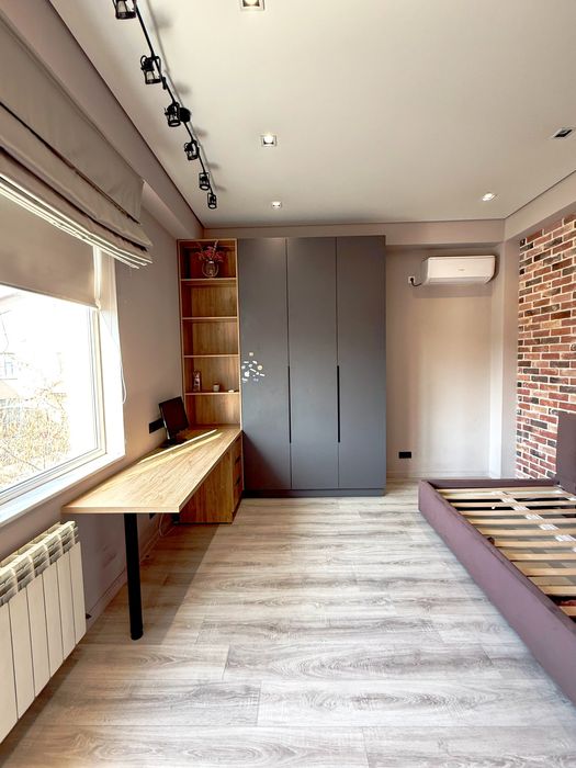 Квартира с современным ремонтом в таунхаусе