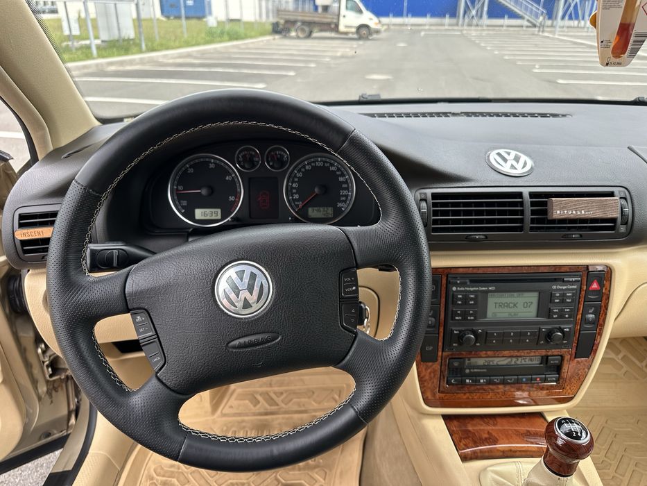 --VW PASSAT B5.5 HighLine-1.9TDI--Exemplar--