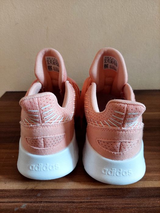 Adidas оригинални маратонки